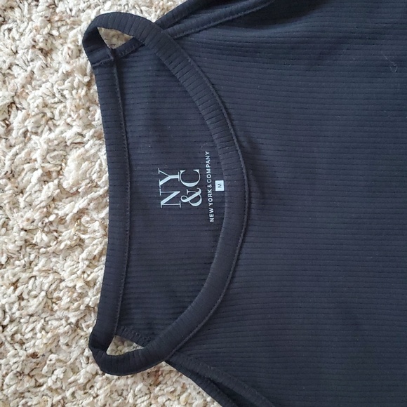 NWT New York & Company cold-shoulder black ribbed long sleeve shirt - Picture 4 of 5